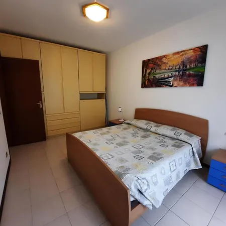 Apartment 200 Passi *