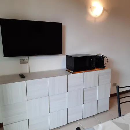 Apartment 200 Passi